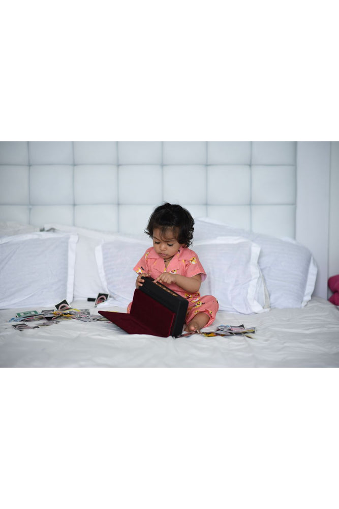 Load image into Gallery viewer, BABY SHARK – ORANGE MINI