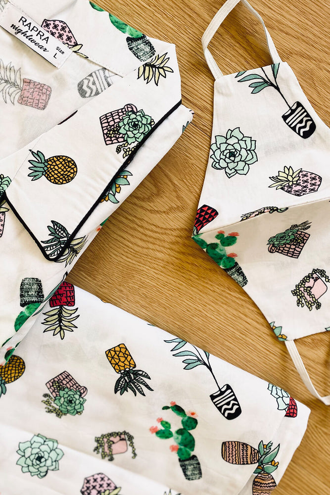 Load image into Gallery viewer, PINE AND THORNS