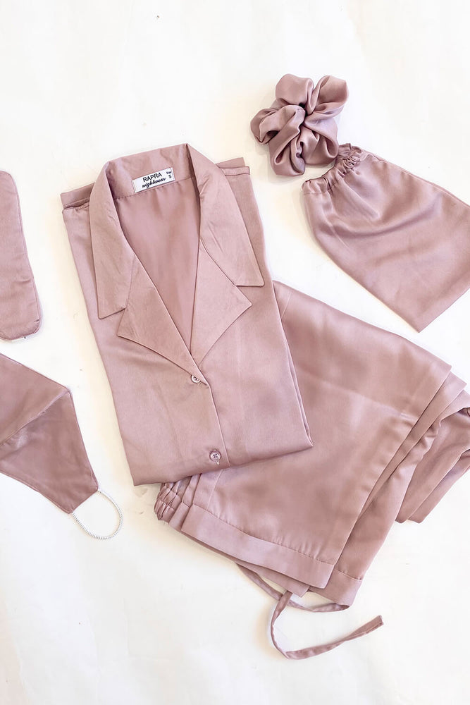 Load image into Gallery viewer, BLUSH PINK SATIN COMPLETE SET
