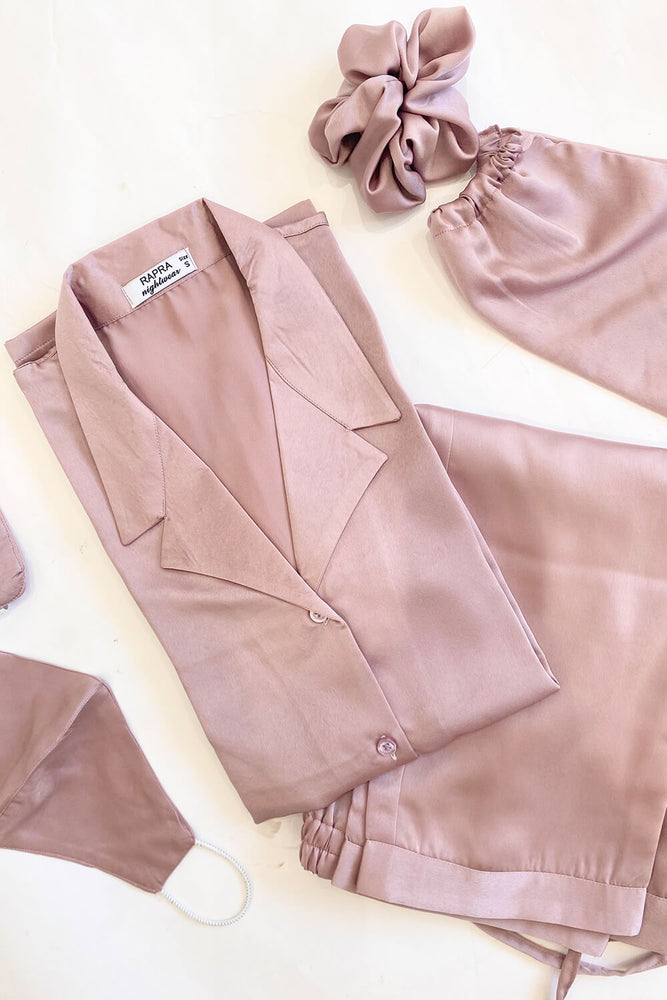 Load image into Gallery viewer, BLUSH PINK SATIN COMPLETE SET
